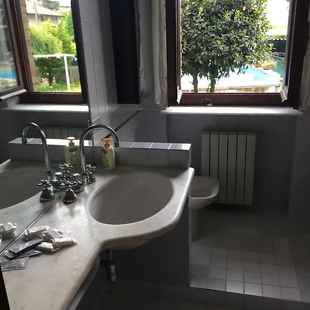 Pontenuovo Apartment *